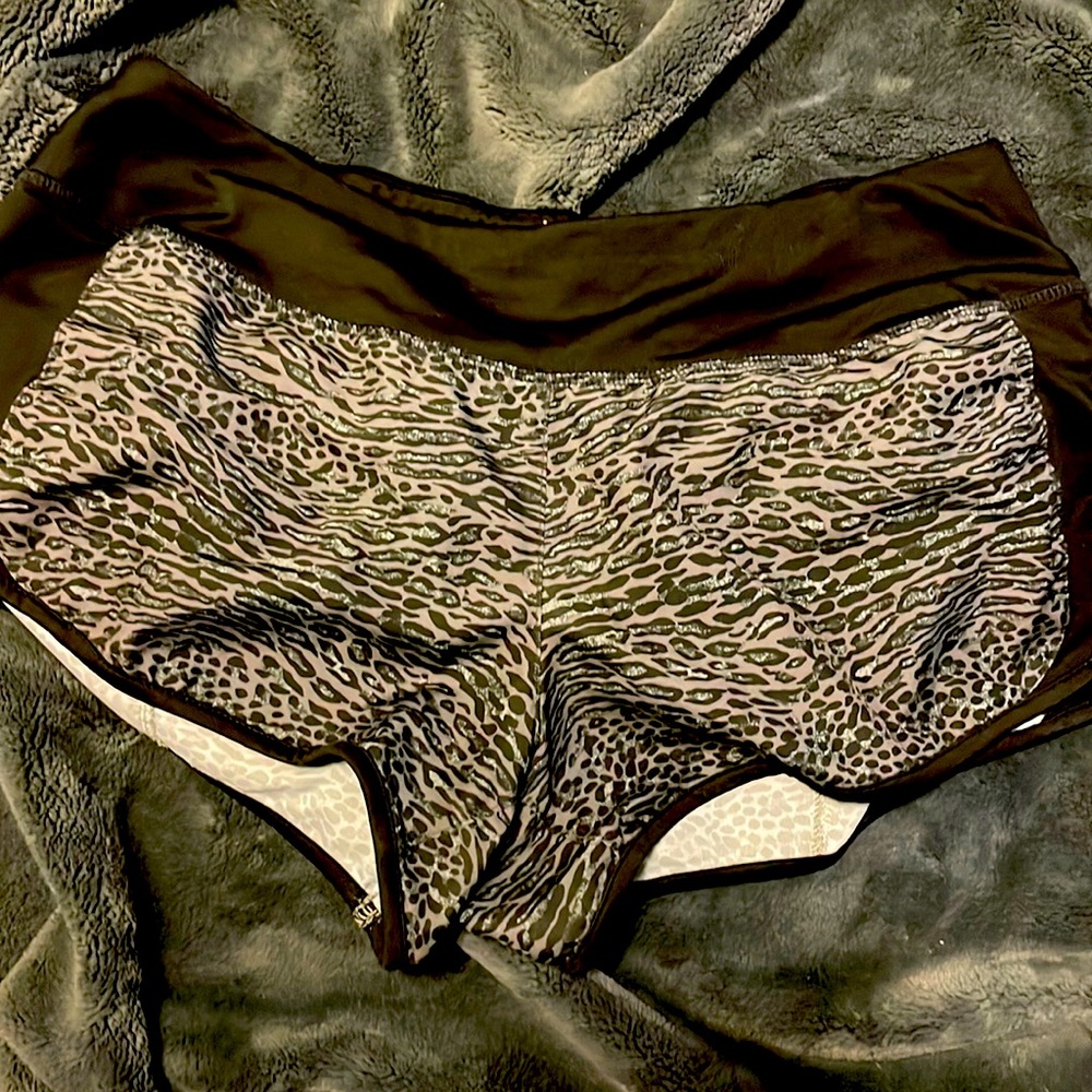 Running shorts